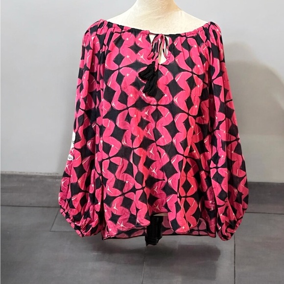 Sundance Tops - Sundance Pink and Black Geometric Long Sleeve Blouse